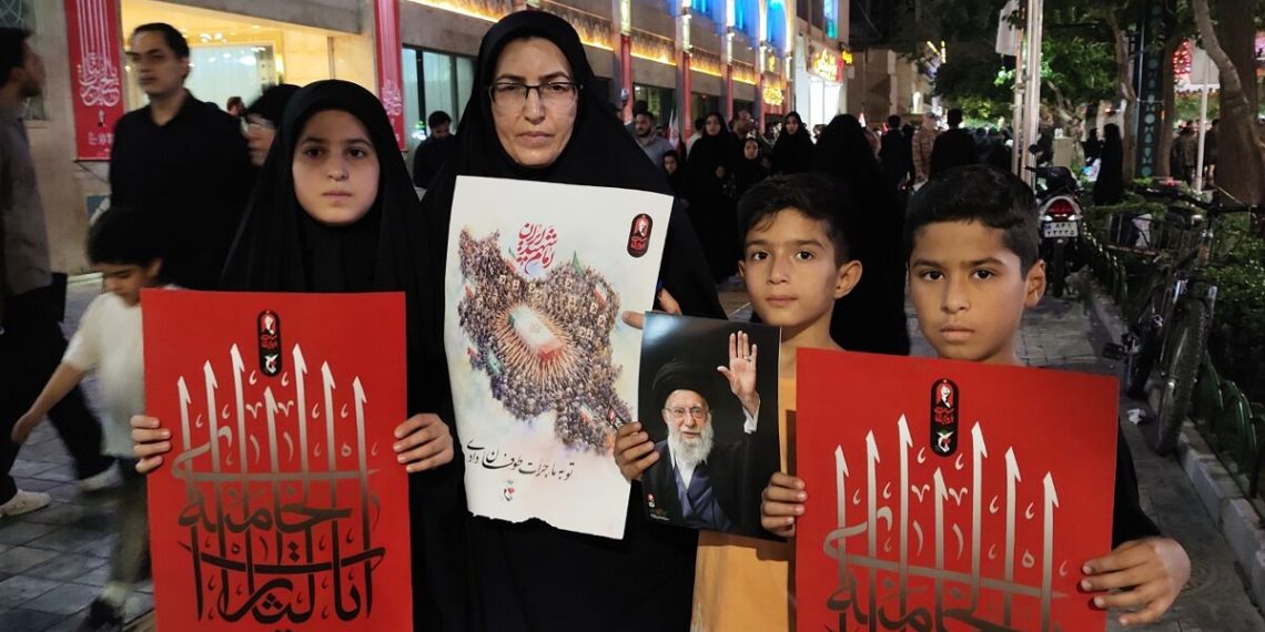 فراخوان آثار ادبی درباره «رهبر شهید» و مهرواره «بچه‌های مقاومت» منتشر شد
